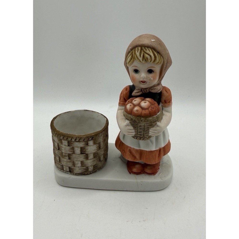 Vintage 1980 WA Girl‎ Figurine Candle Holder Basket Base Cottage Decor 4.5"